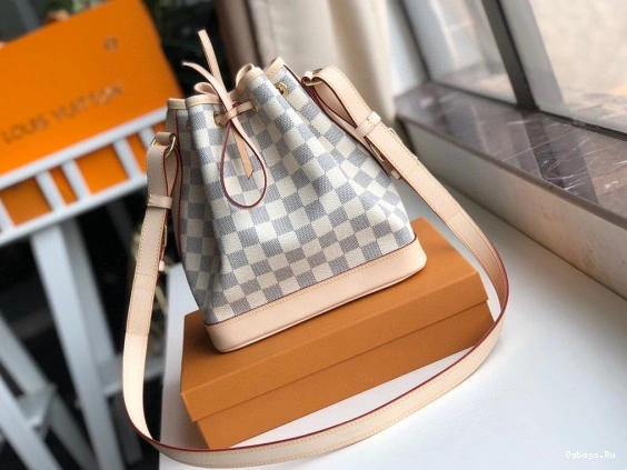 BB VUITTON NOE LOUIS 0413
